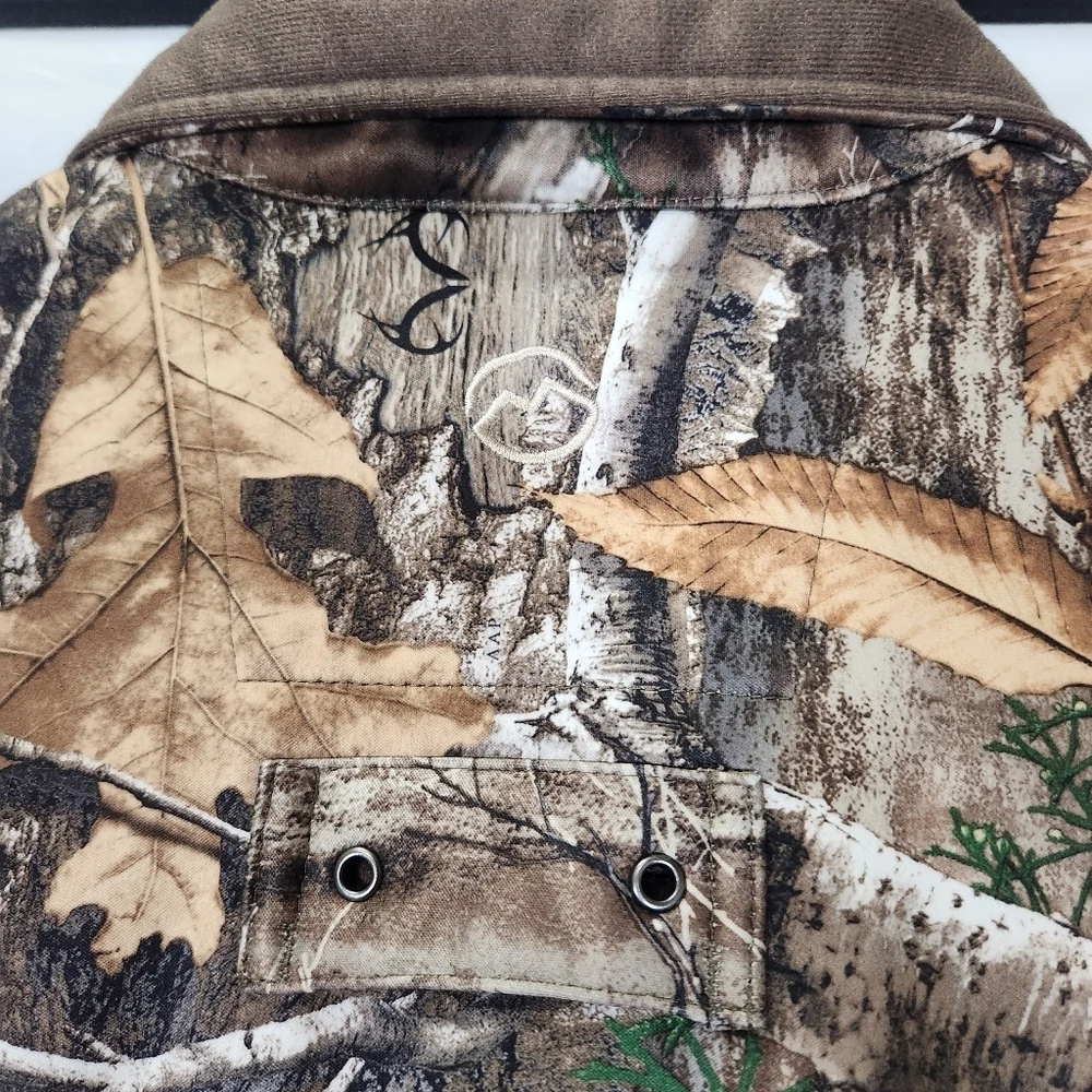 Magellan Outdoors Brown and Green Camouflage Vest